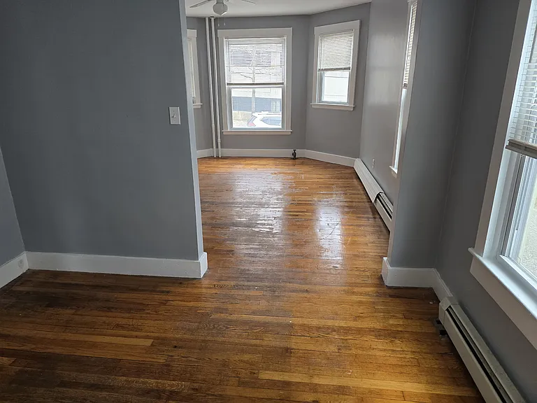 17 Boynton St — Photo 2