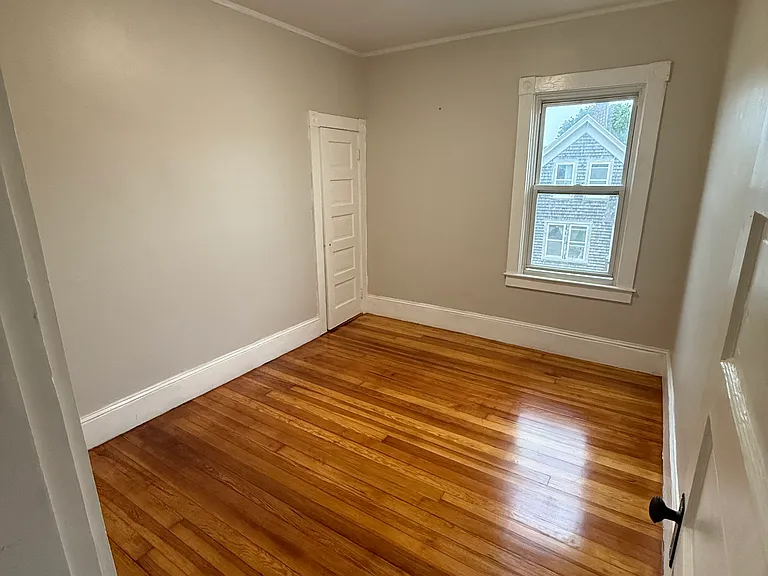 12 Glover St #3 — Photo 6