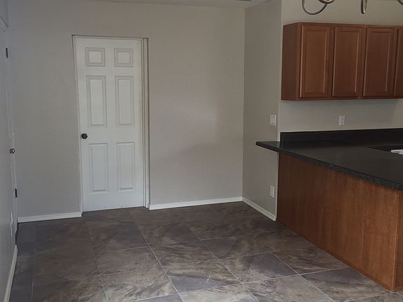 Dining area and kitchen bar