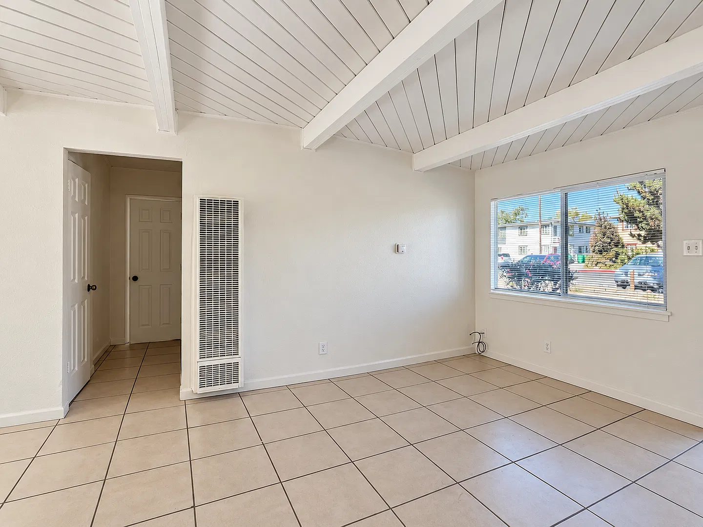 630 Denslowe Drive — Photo 3