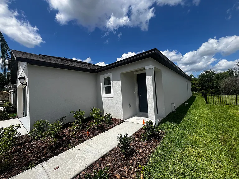 7702 Abagail Dr — Photo 17