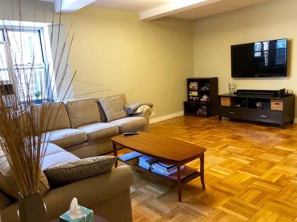 550 Grand Street image 1 of 7