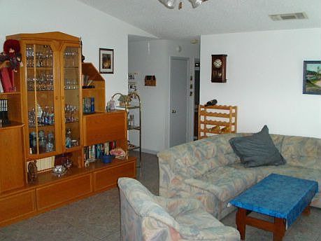 2nd image of 2402 Pixton Dr