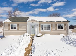 8 Constance St, Bedford, NH 03110