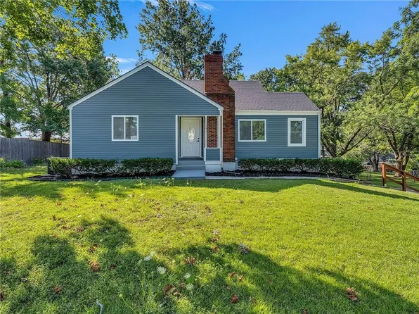 2421 NE Vivion Rd, Kansas City, MO 64118