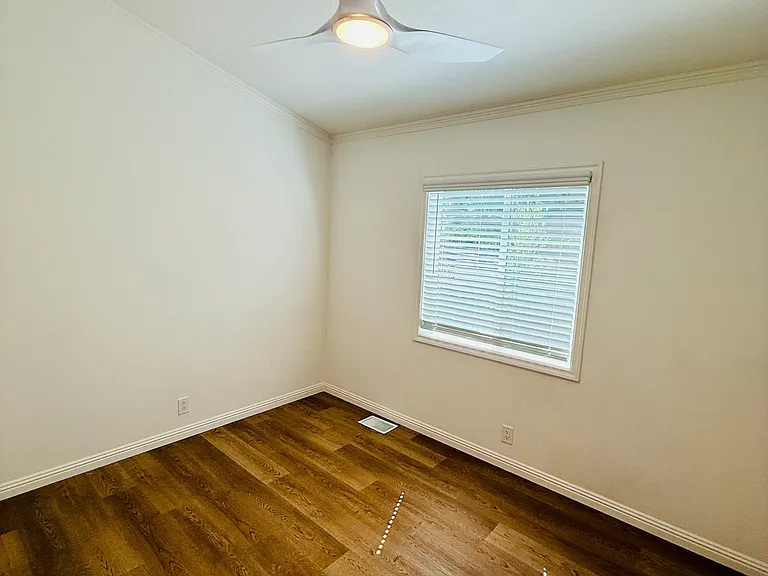 1045 East Ave — Photo 17