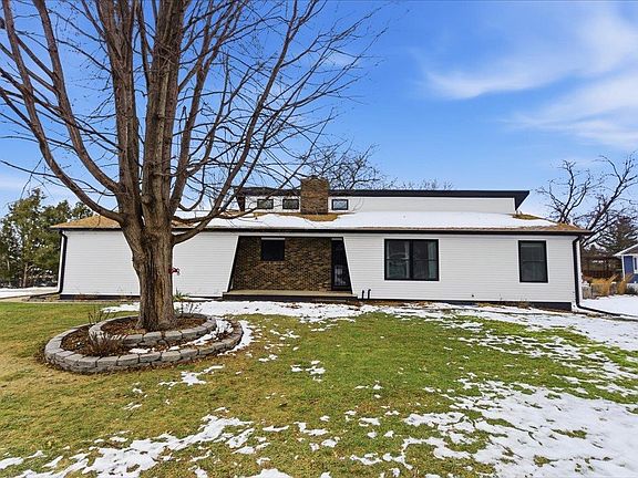 3rd image of 89 3rd St