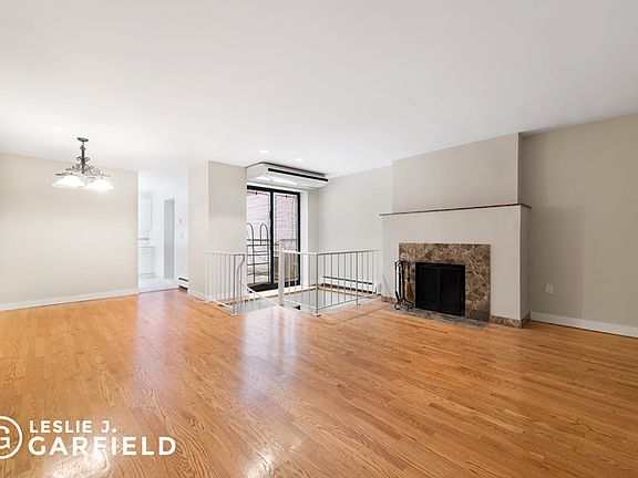 4th image of 23 W 69th St APT A