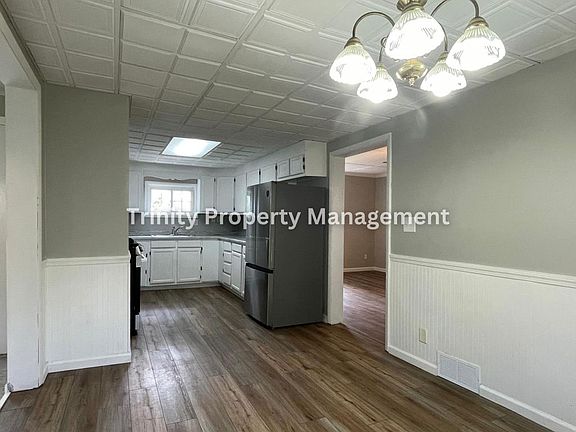 4th image of 27 Hathaway Dr