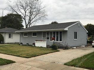 2826 Pinehurst Ave, Racine, WI 53403