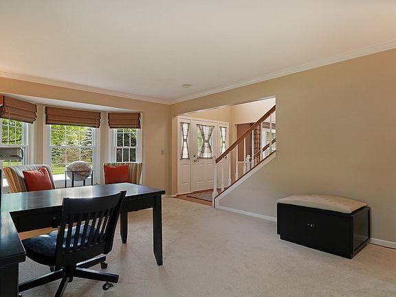 5th image of 1344 Johnstone Dr