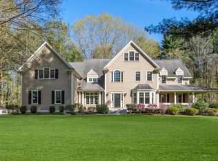 9 Quaker Lady Ln, Sudbury, MA 01776