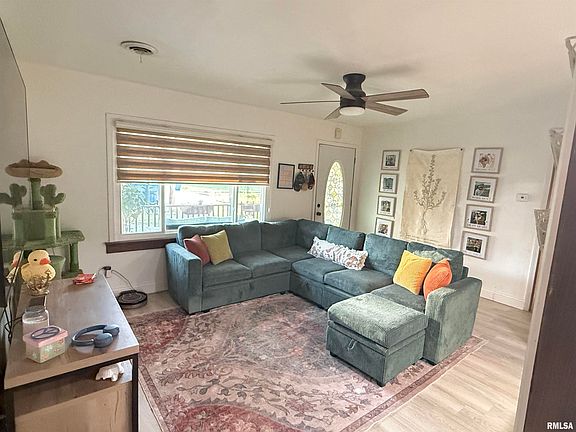 2nd image of 22 Fox Ct