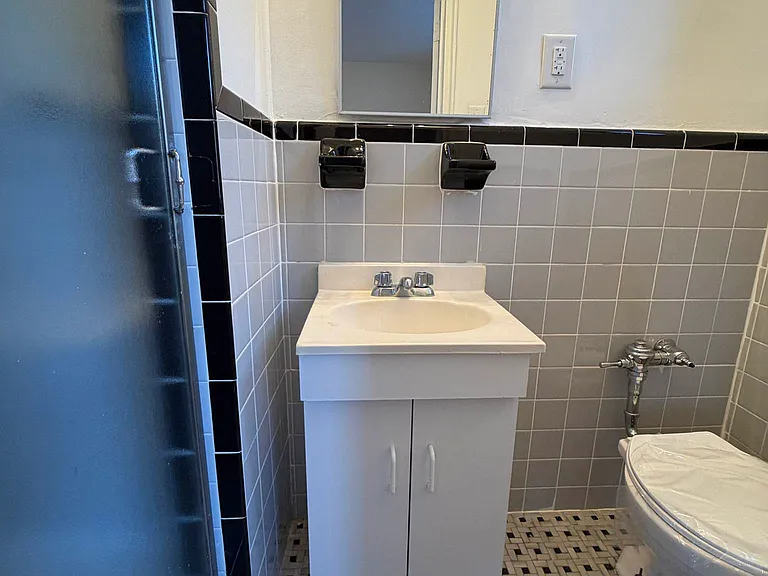 6939 Yellowstone Blvd #415 — Photo 10