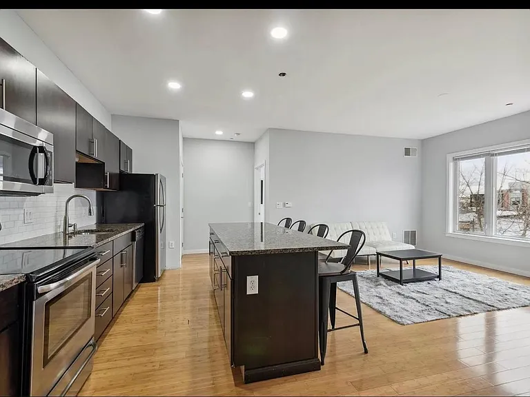 1238 N 28th St #1F — Photo 2