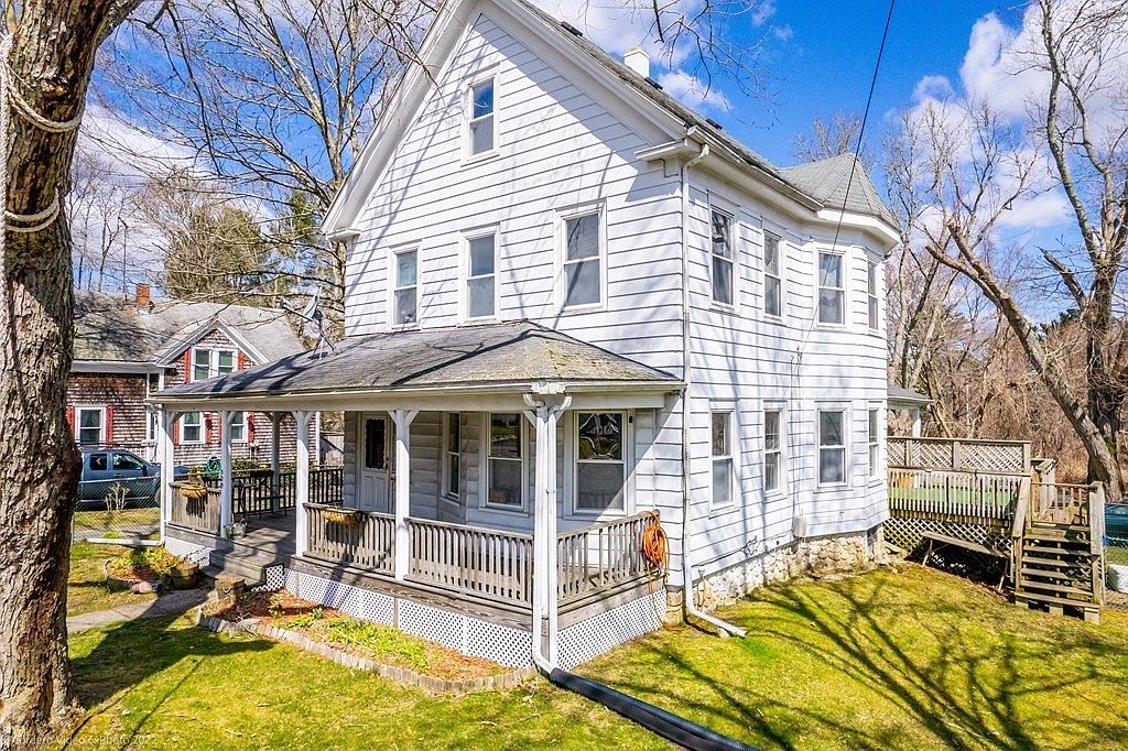 529 Main St, Wareham, MA 02571 Zillow