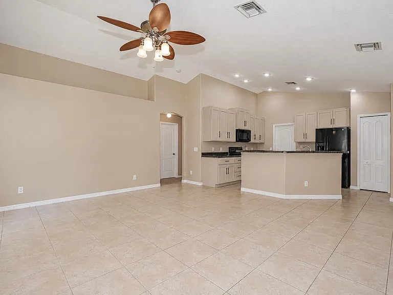 113 Stony Point Dr — Photo 15