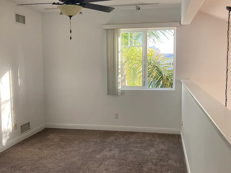 Loft (3rd Bedroom/Home Office)