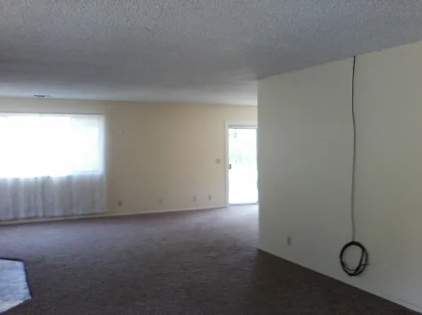 251 Fern Ln, Crescent City, CA 95531