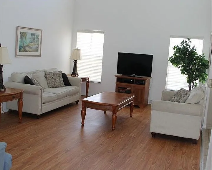 806 Solana Cir — Photo 6