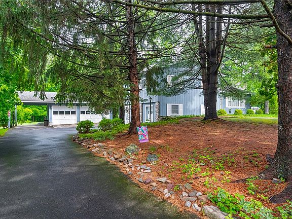 2nd image of 121 Timberlane Dr