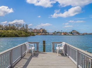 572 Boca Ciega Point Blvd S, Saint Petersburg, FL 33708