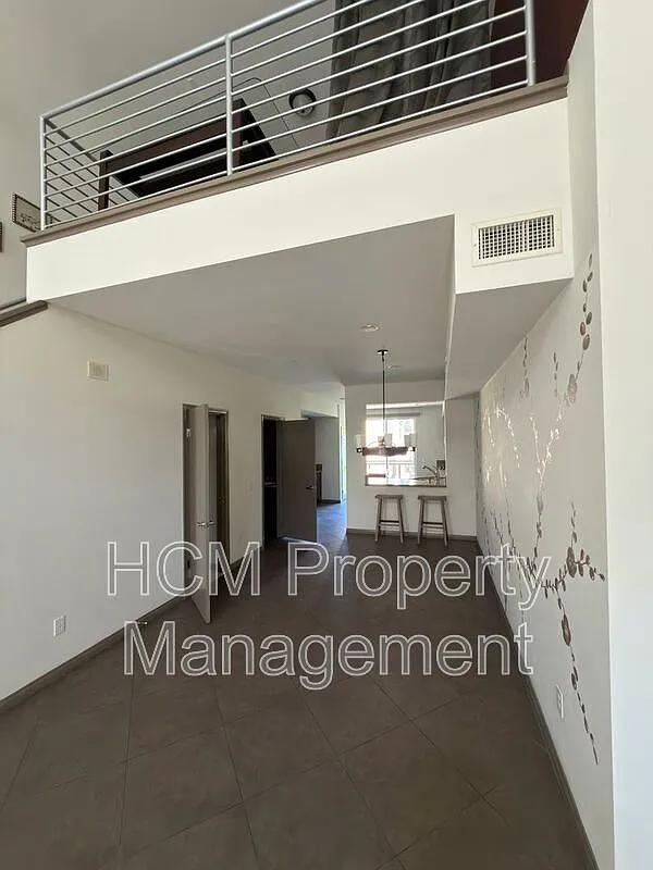 1 bed, 1.5 bath, 1252 sqft, $3,500 — Photo 4