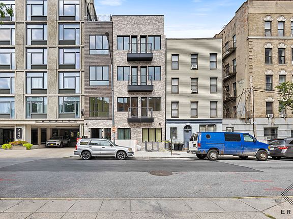 5th image of 67 Richardson St APT 2R