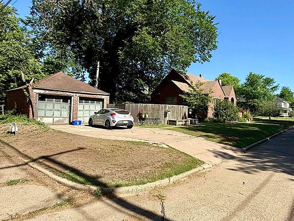 5th image of 1501 W Maine St