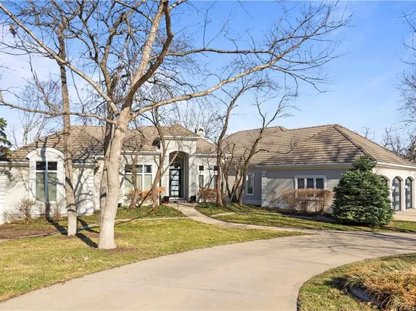 26820 W 108th St, Olathe, KS 66061