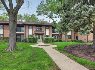 8212 Anchor Dr APT 508, Woodridge, IL 60517