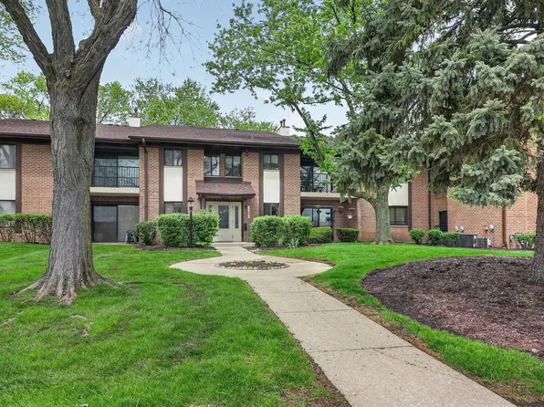 8212 Anchor Dr APT 508, Woodridge, IL 60517