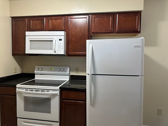 300 A kitchen_09212023