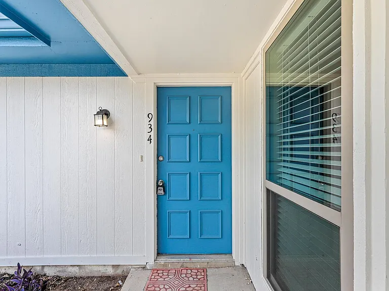 934 Cottonwood Trl — Photo 3