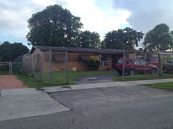 2nd image of 3540 NW 18th Pl