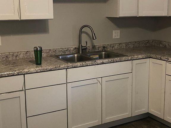 2nd image of 1338 Kahn Ave