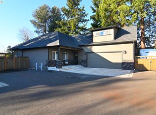 2263 Jeppesen Acres Rd, Eugene, OR 97401