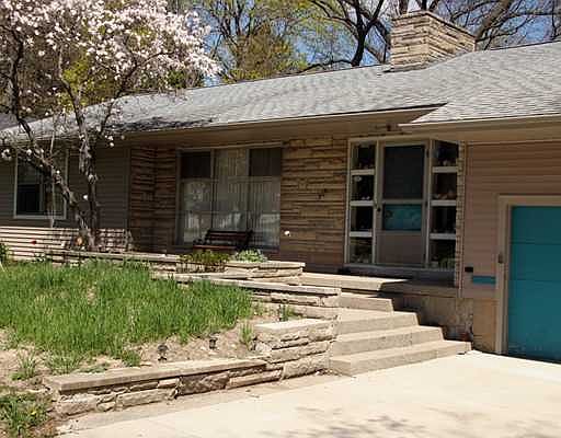2nd image of 308 E Highland Ave