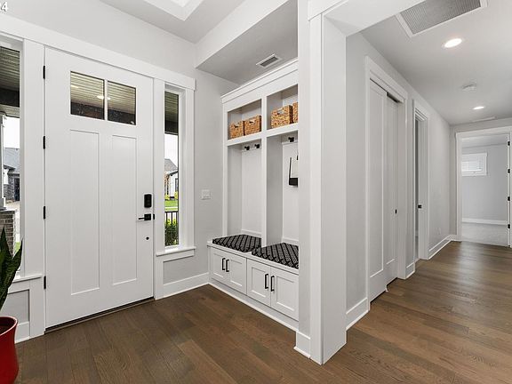 5th image of 5909 SE Jura St
