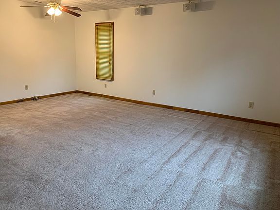 5th image of 220 Delmar Dr