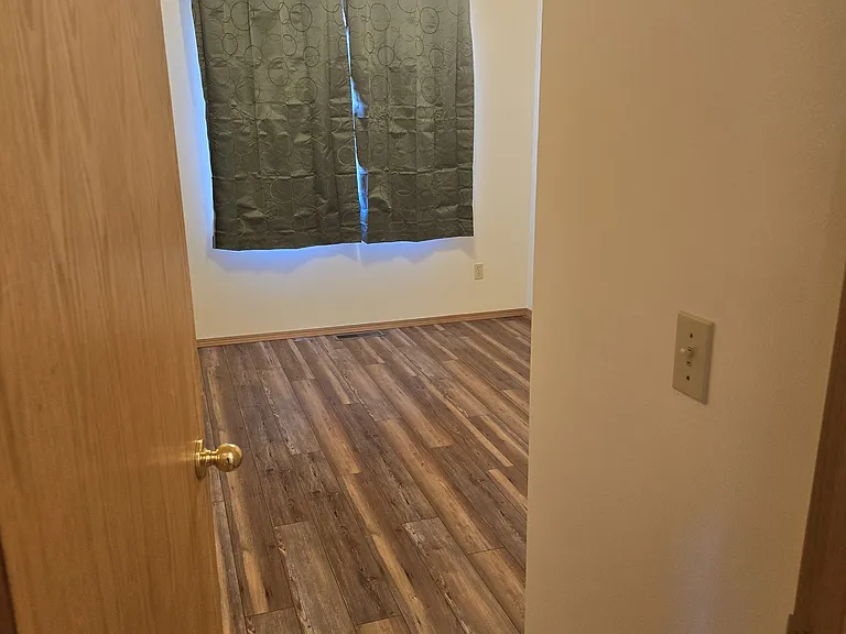 29 Michael Grove Ave — Photo 9