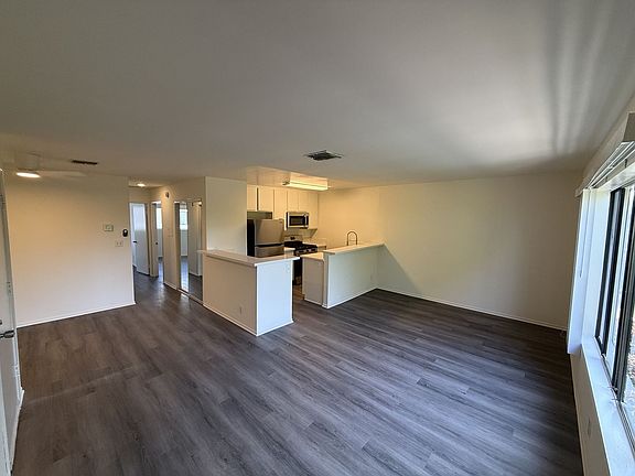 5th image of 14543 Burbank Blvd APT 216