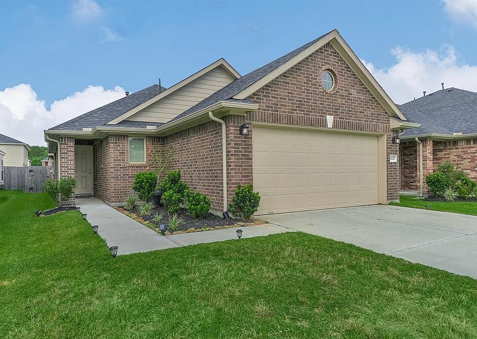 1st image of 5127 Bay Ln