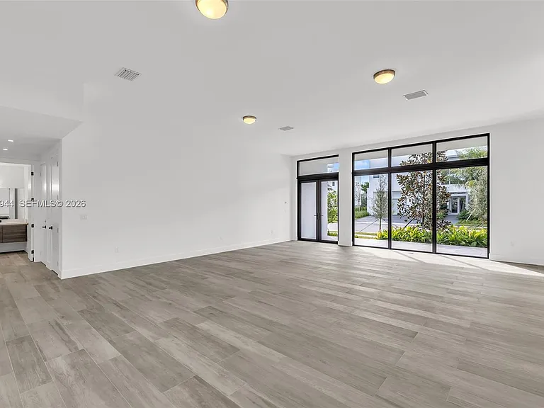 16699 N Botaniko Dr N — Photo 17