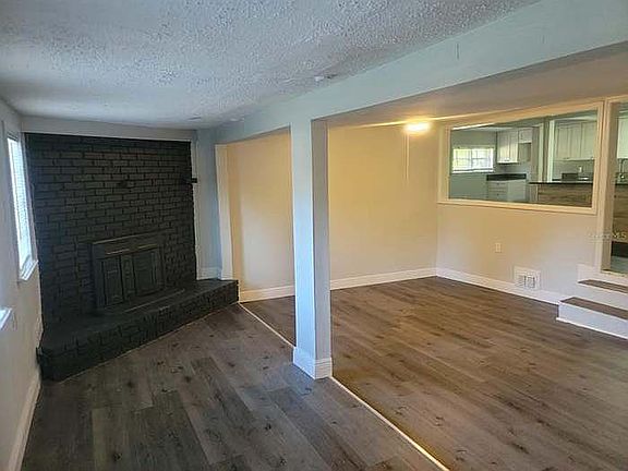 4th image of 37438 Main Ave
