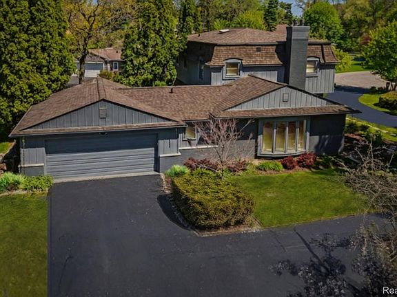 3rd image of 25080 Glynholm Ct