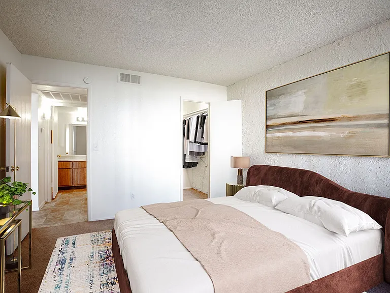 Townhomes on the Park Apartment Homes — Photo 5