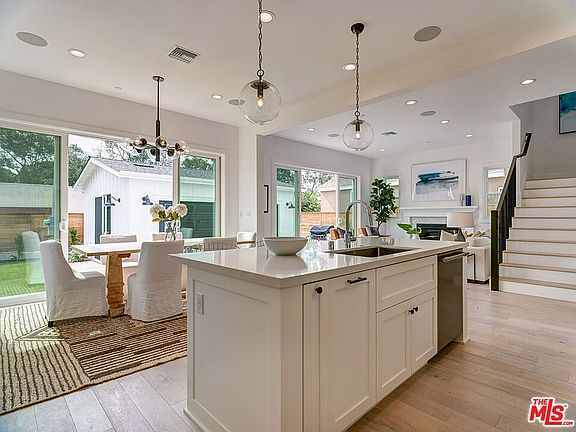 4th image of 10906 Pickford Way