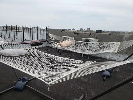 Rented by Compass | media 25