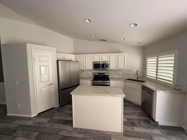45925 La Flor Ln, La Quinta, CA 92253